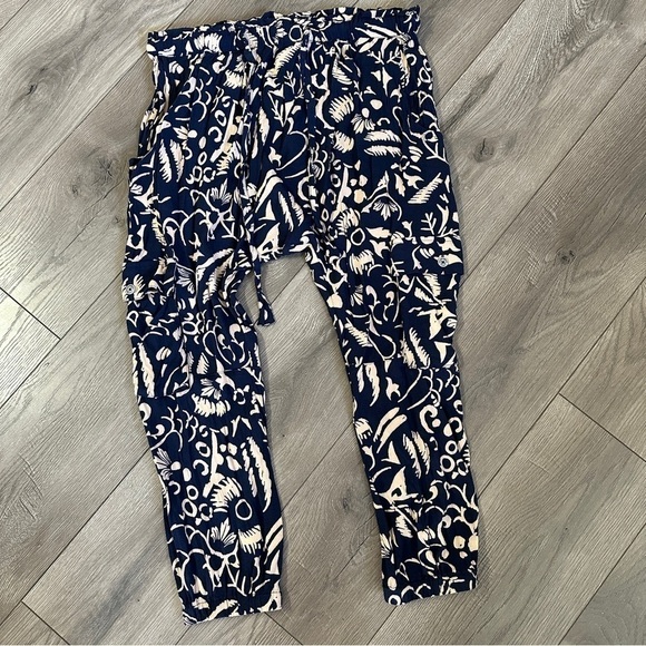 Anthropologie Hei Hei Harem Cargo Pants- Navy Cream size Medium - Picture 4 of 16